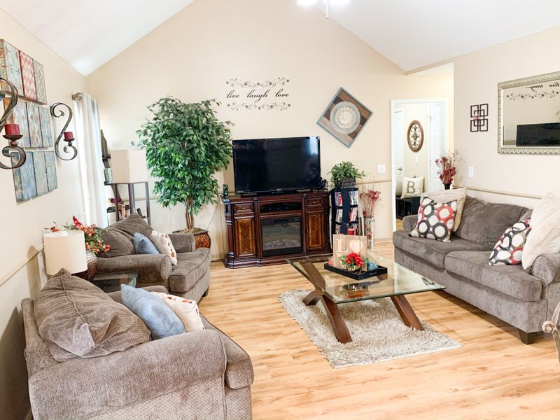 418 Arabian Ln, Springfield, TN 37172
