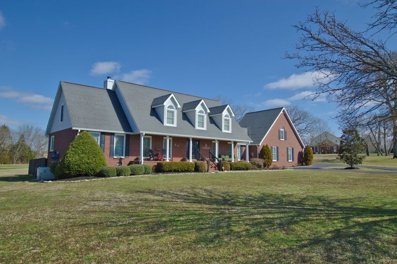 8065 Pleasant View Dr, Lascassas, TN 37085