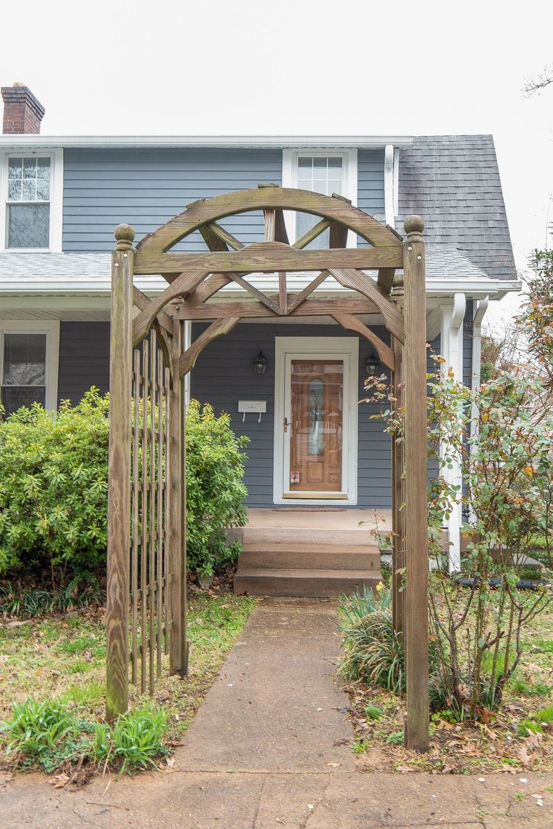 1002 Clarke St, Old Hickory, TN 37138
