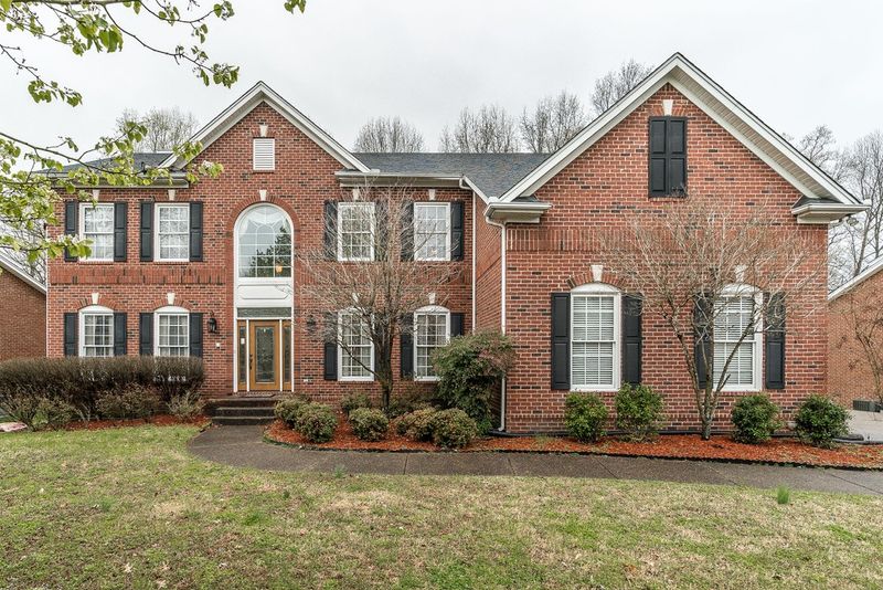 100 Windmill Pointe Cir, Hendersonville, TN 37075