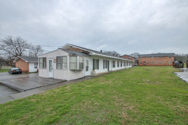 411 Old Hickory Blvd, Madison, TN 37115