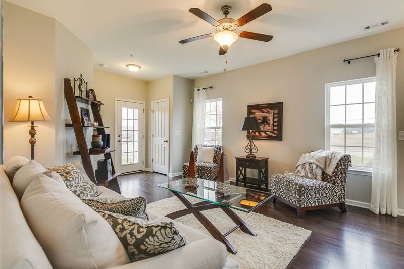 725 Finse Dr, Spring Hill, TN 37174