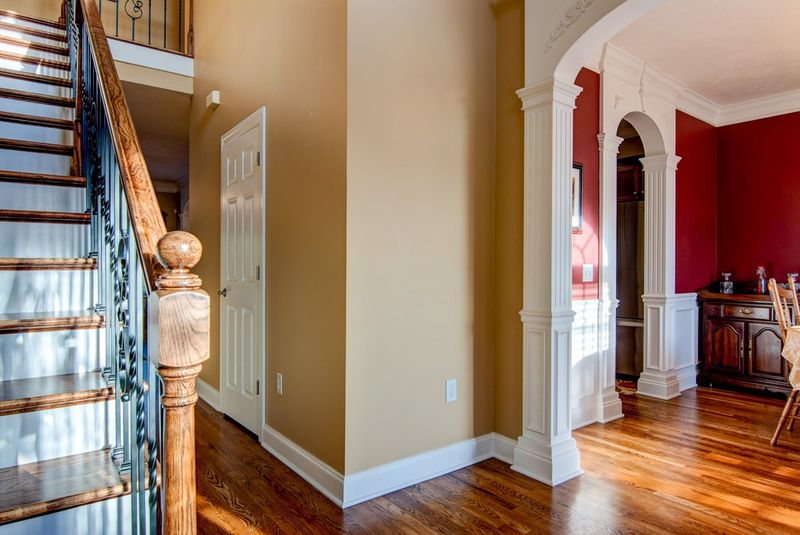 7404 Cloverdale Way, Murfreesboro, TN 37129