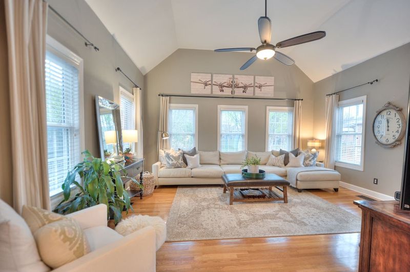 2709 Crazy Horse, Murfreesboro, TN 37127