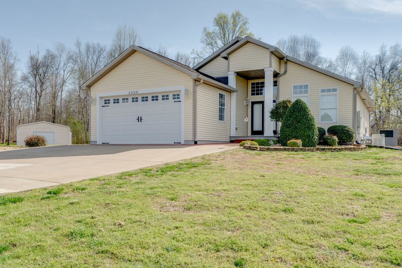 1309 Turkey Creek Rd, Dickson, TN 37055