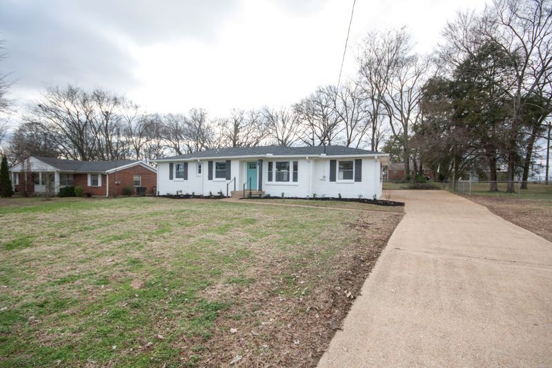 3001 Mavert Dr, Nashville, TN 37211