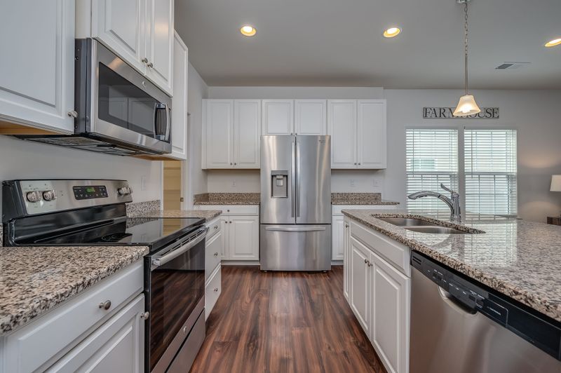 2820 Bluestem Ln, Murfreesboro, TN 37128