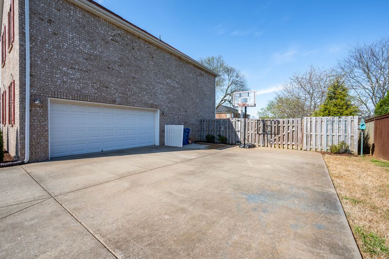 408 Brickle Dr, Murfreesboro, TN 37128