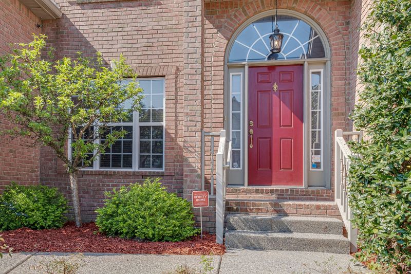 7017 Red Apple Rd, Antioch, TN 37013
