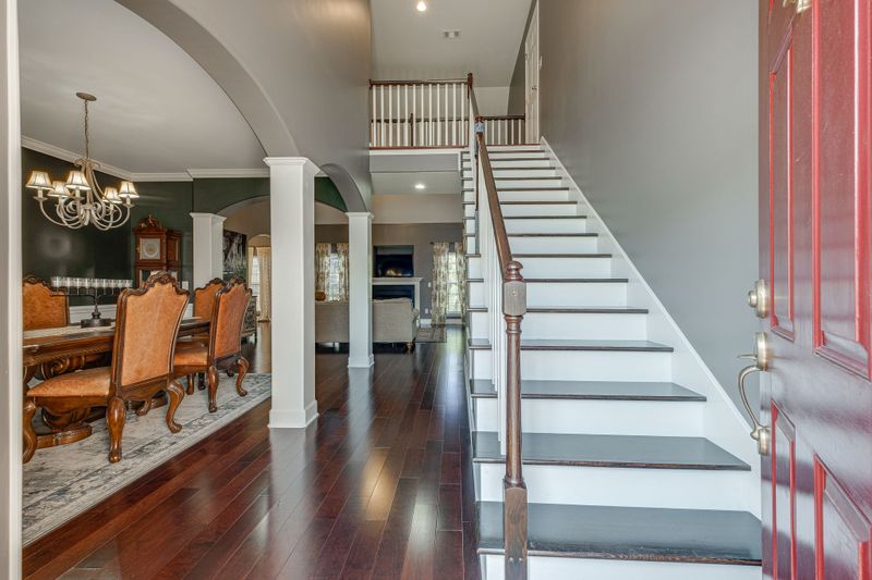 7017 Red Apple Rd, Antioch, TN 37013