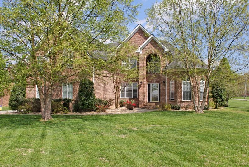 543 Shun Pike, Cottontown, TN 37048