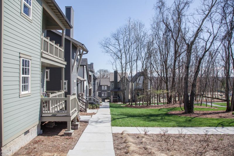 2810 Eastland Ave, Nashville, TN 37206
