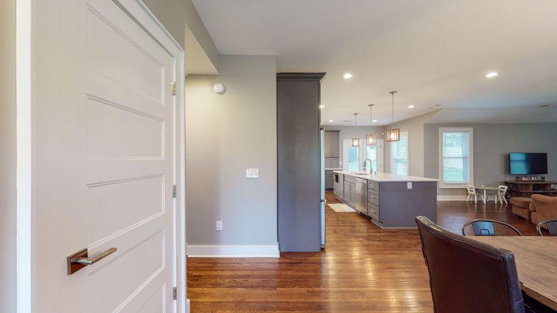 522 Southcrest Dr, Nashville, TN 37211