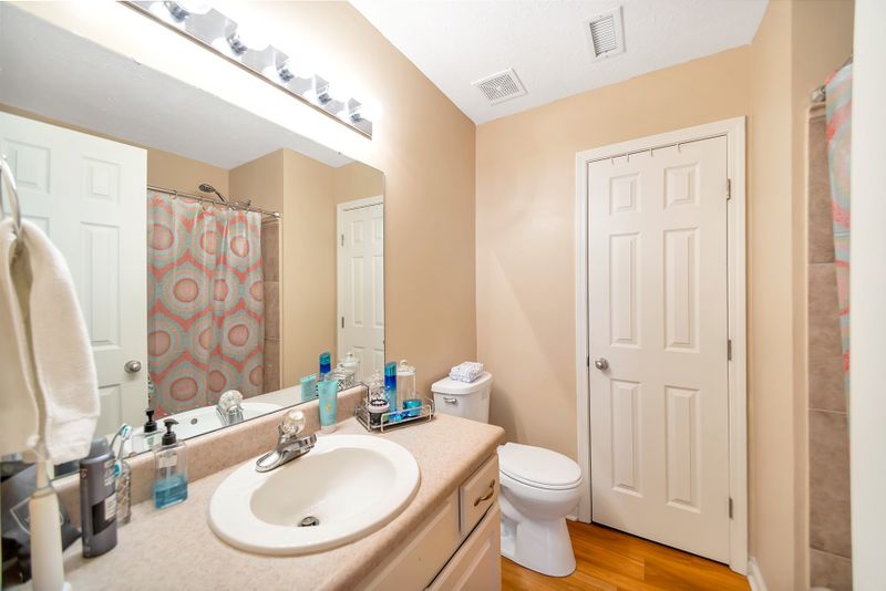 1032 Stonemark Trl, La Vergne, TN 37086