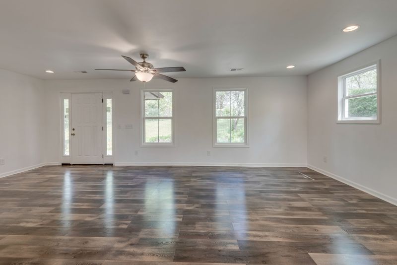 8517 Old Charlotte Pk, Pegram, TN 37143