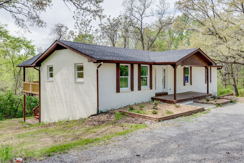 8517 Old Charlotte Pk, Pegram, TN 37143