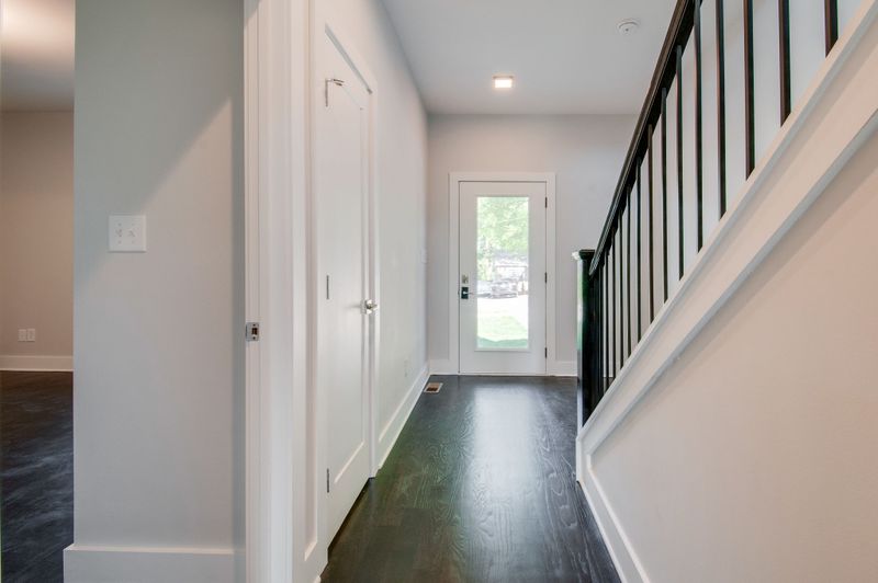 1212 Katie St, Nashville, TN 37207