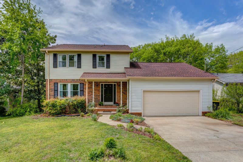 882 Beech Bend Dr, Nashville, TN 37221