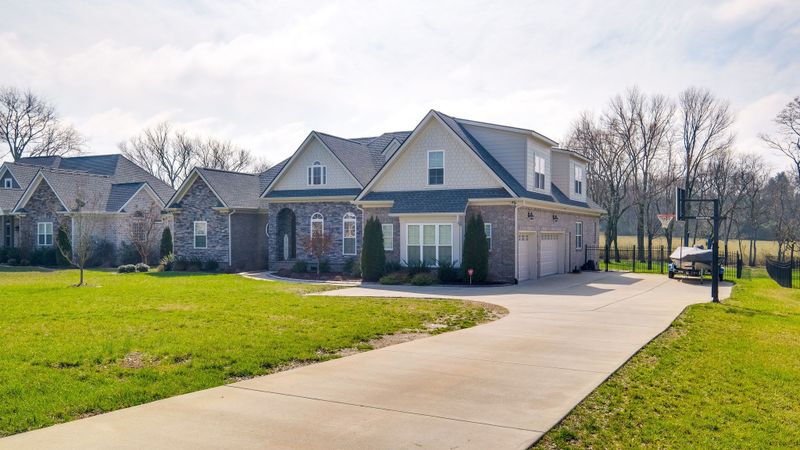 1146 Compton Rd, Murfreesboro, TN 37130