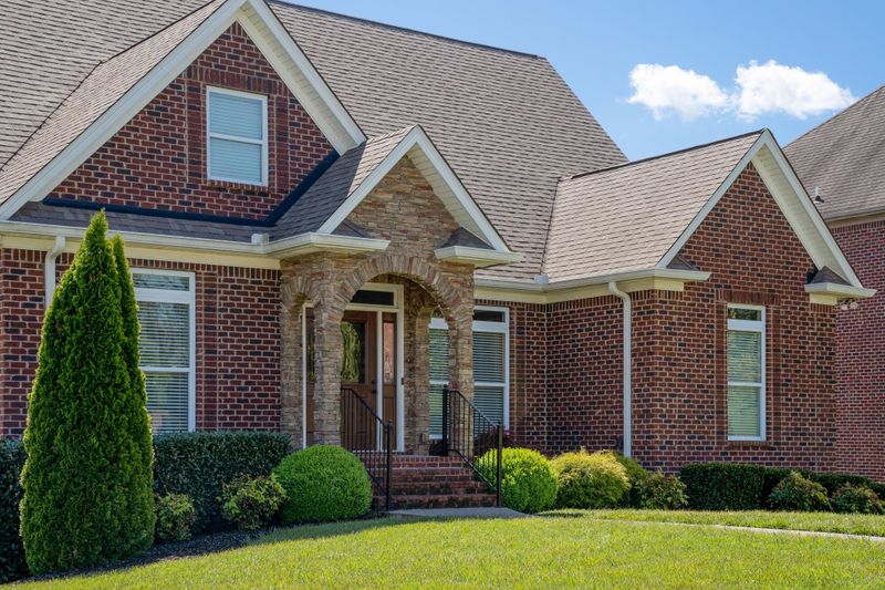 1071 Dorset Dr, Hendersonville, TN 37075