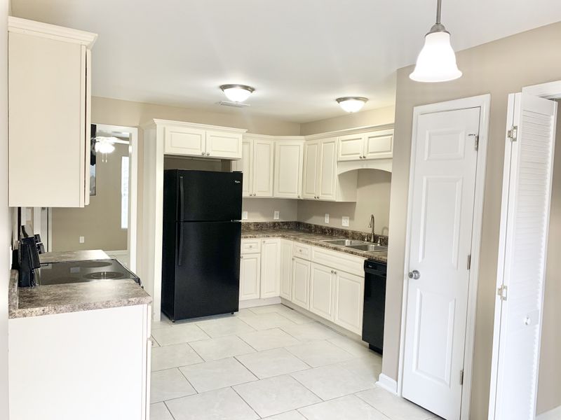 531 Dill Ln #A 10, Murfreesboro, TN 37130