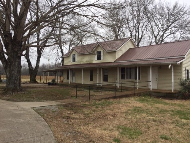 1777 Mosley Ferry Rd, Chapmansboro, TN 37035
