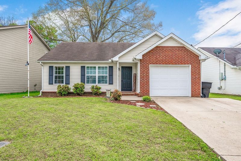 2714 Gold Valley Dr, Murfreesboro, TN 37130
