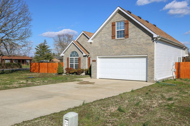 801 Laramie Ct, Murfreesboro, TN 37128