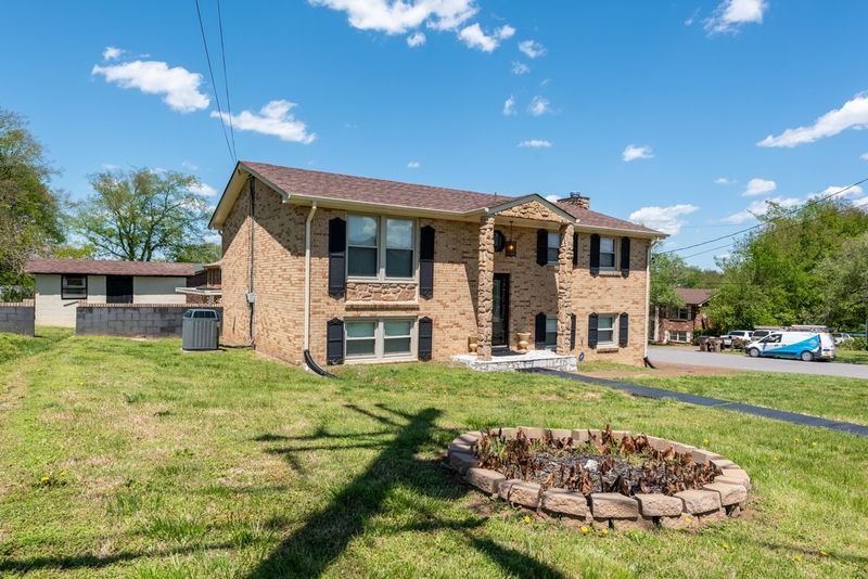 762 Moormans Arm Rd, Nashville, TN 37207