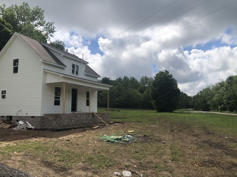 1224 Rogues Fork Rd, Bethpage, TN 37022