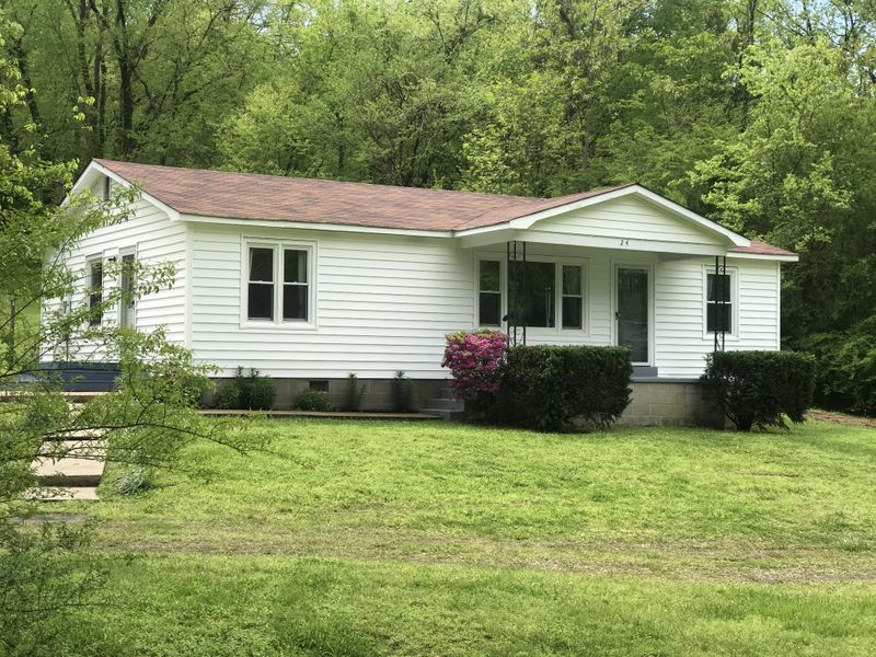 24 Holliman Ln, Carthage, TN 37030