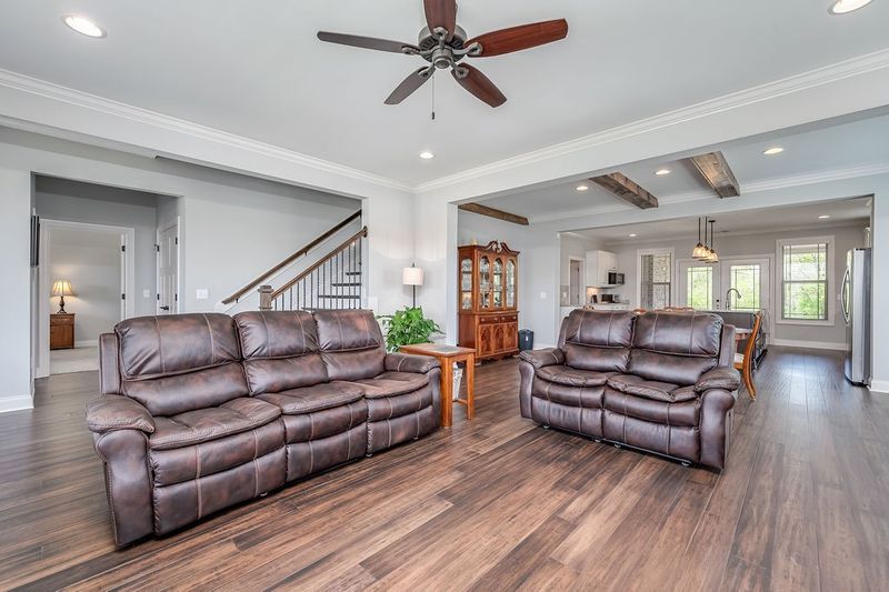 2066 Trout Trl, Murfreesboro, TN 37129