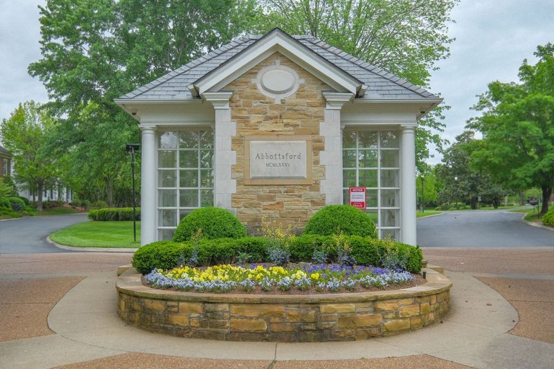 406 Hyde Pk, Nashville, TN 37215