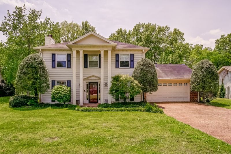 1005 Boxwood Dr, Franklin, TN 37069