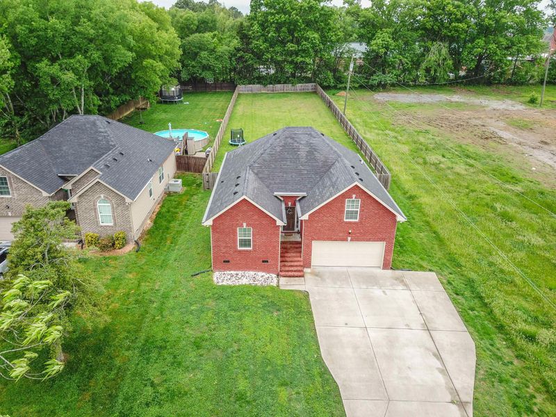 233B Stadium Dr, Hendersonville, TN 37075