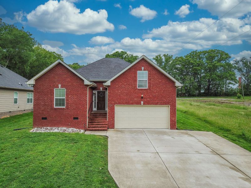 233B Stadium Dr, Hendersonville, TN 37075