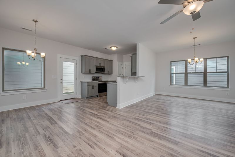 2144 Hospitality Ln, Murfreesboro, TN 37128