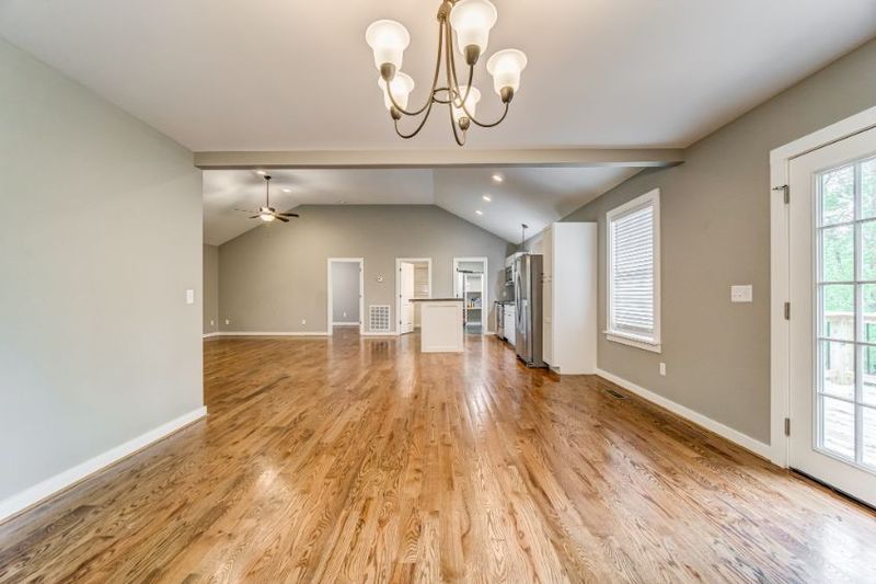 1018 Chris Dr, Portland, TN 37148
