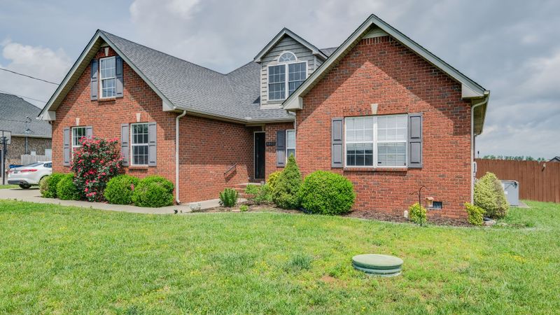 4855 Binder Ln, Murfreesboro, TN 37127