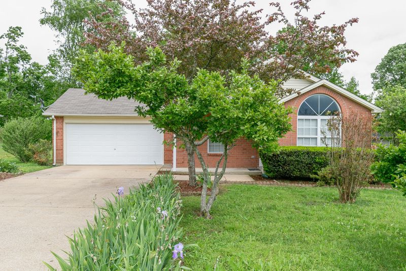 2271 Joann Dr S, Spring Hill, TN 37174