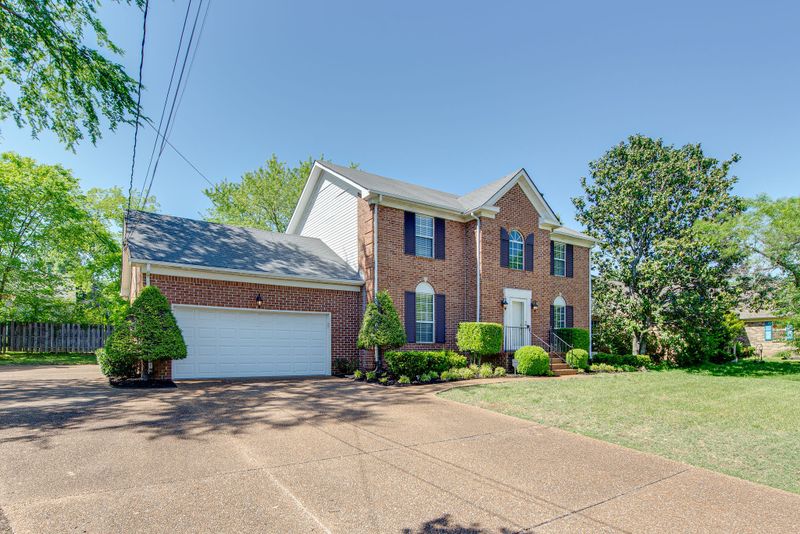 3932 Hillshire Dr, Antioch, TN 37013