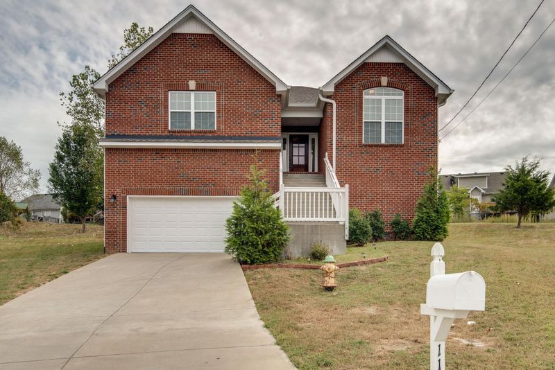 116 Glochester Ct, La Vergne, TN 37086