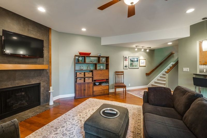 111 Hampton Pl, Nashville, TN 37215
