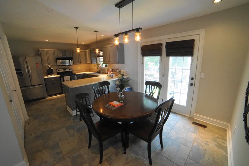 1310 Edgewood Ct, Murfreesboro, TN 37130