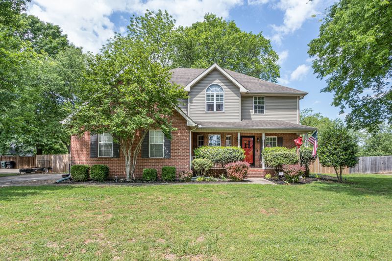 2219 General Kirk Dr, Murfreesboro, TN 37129