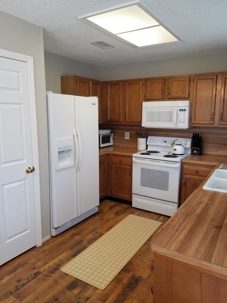 912 Moleah Ct, Hermitage, TN 37076