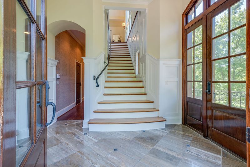 22 Compton Tc, Nashville, TN 37215
