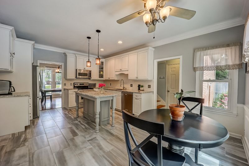608 Adelynn Ct S, Franklin, TN 37064