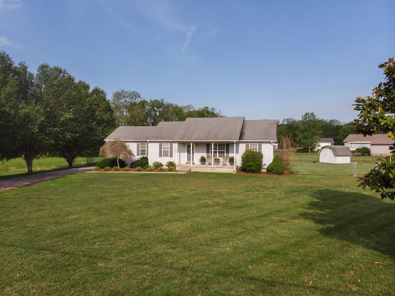 301 Sierra Dr, Murfreesboro, TN 37129