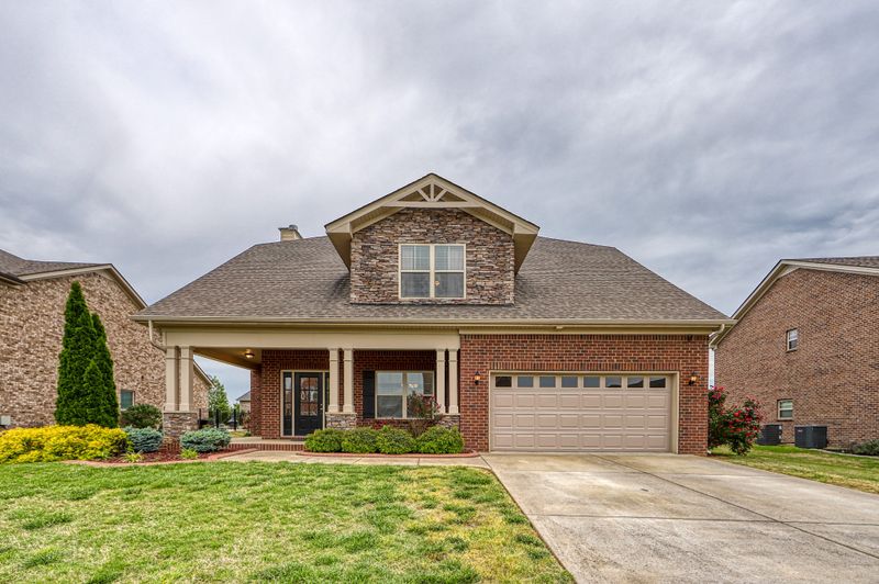 5122 Heroes Ln, Murfreesboro, TN 37129